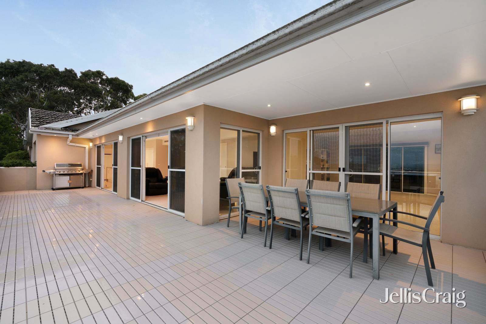 16 Stirling Crescent, Glen&nbsp;Waverley image 14