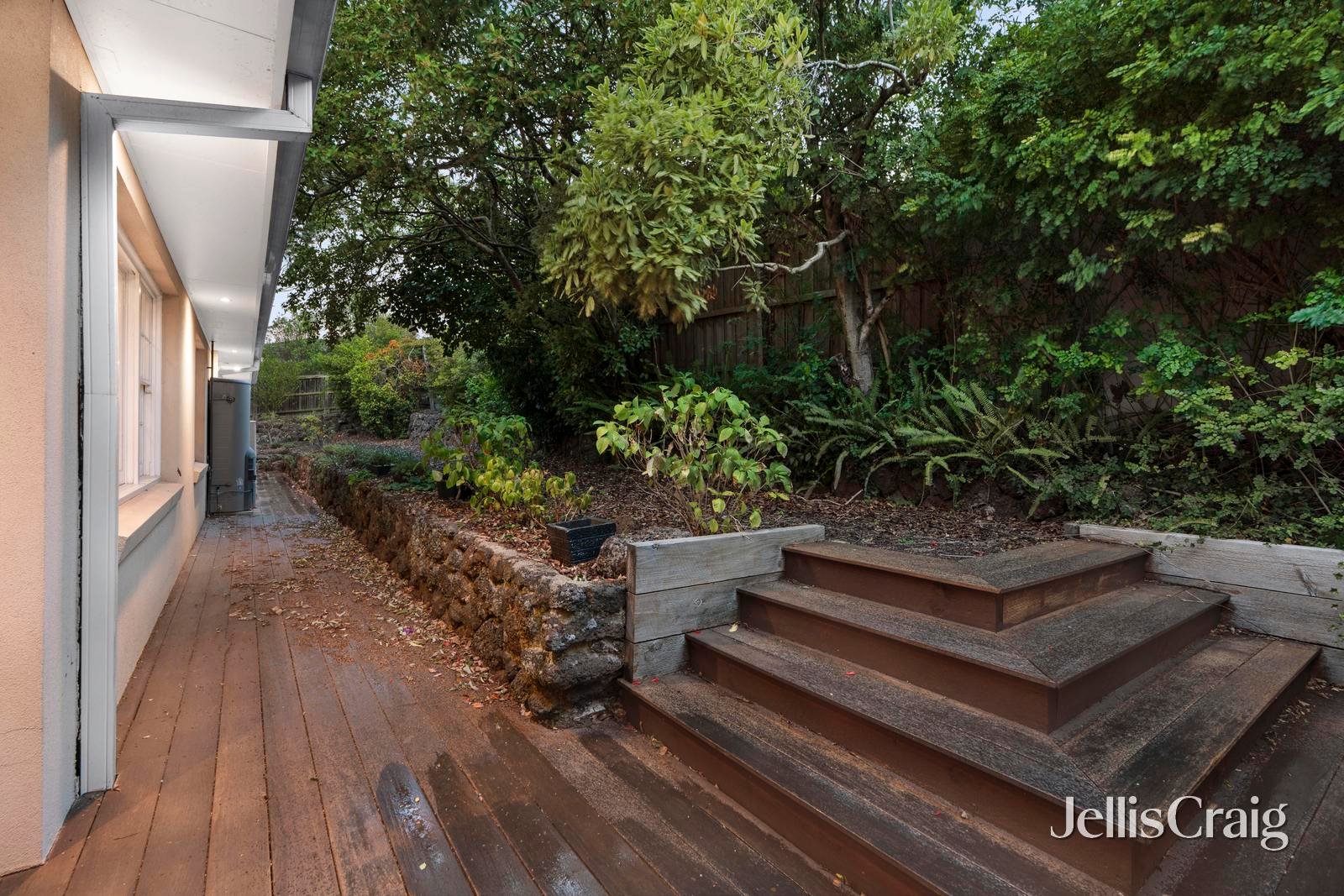 16 Stirling Crescent, Glen&nbsp;Waverley image 17