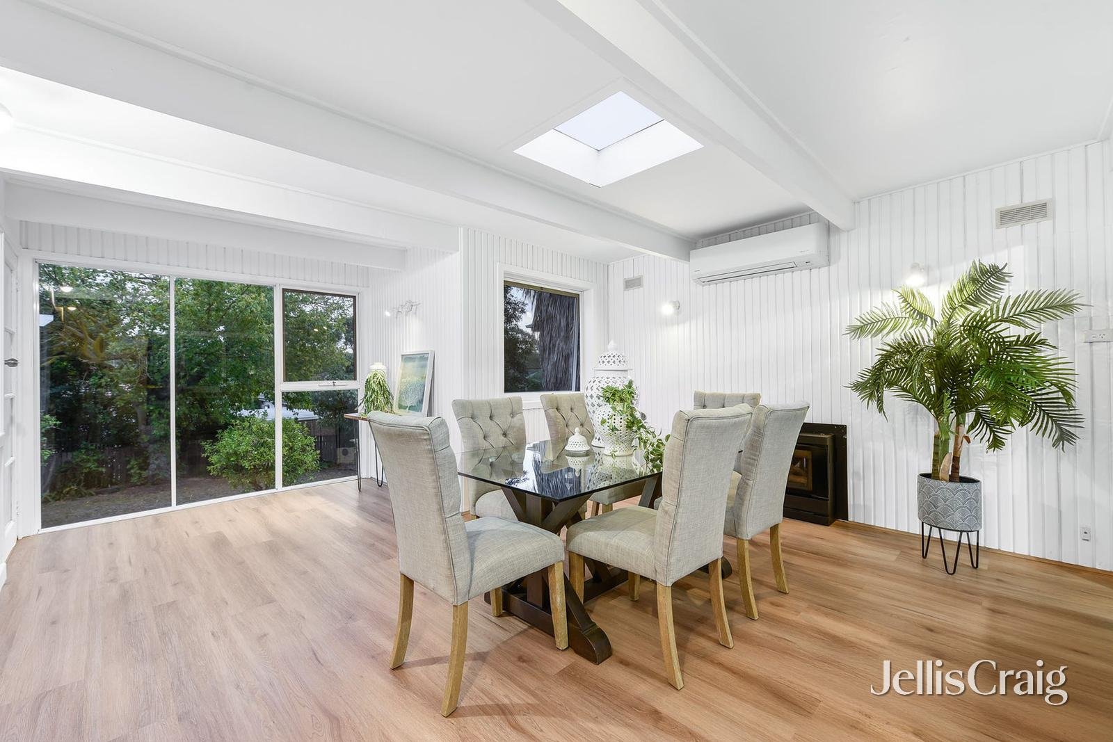 16 Stocks Road, Mount Waverley image 4