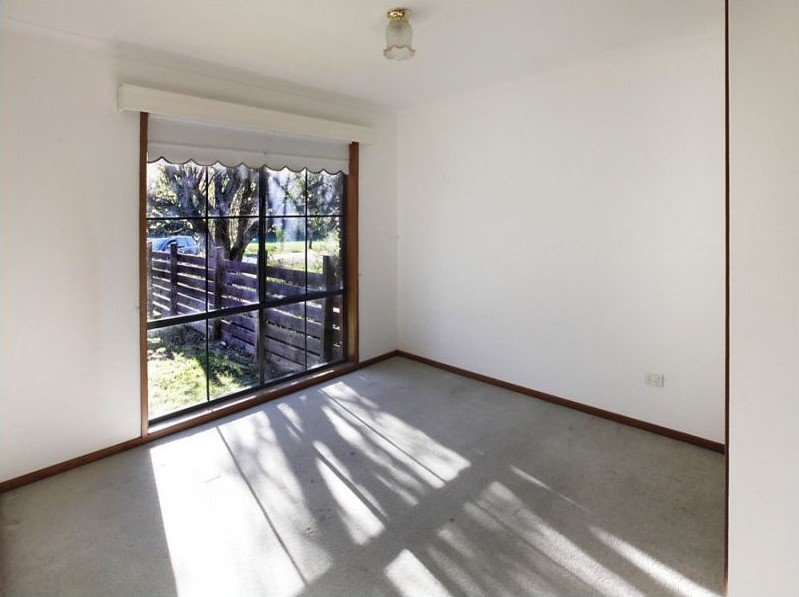 1/6 Sturt Street, Woodend image 7