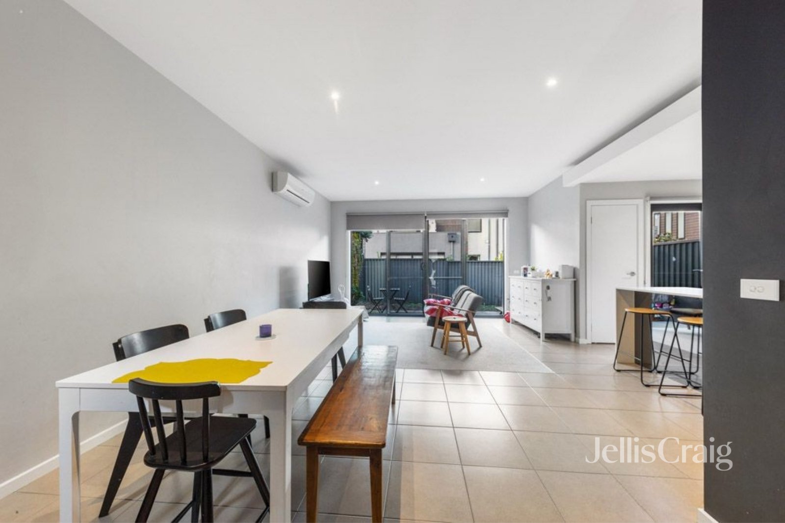 16 Sun Orchid Circuit, St&nbsp;Helena image 4