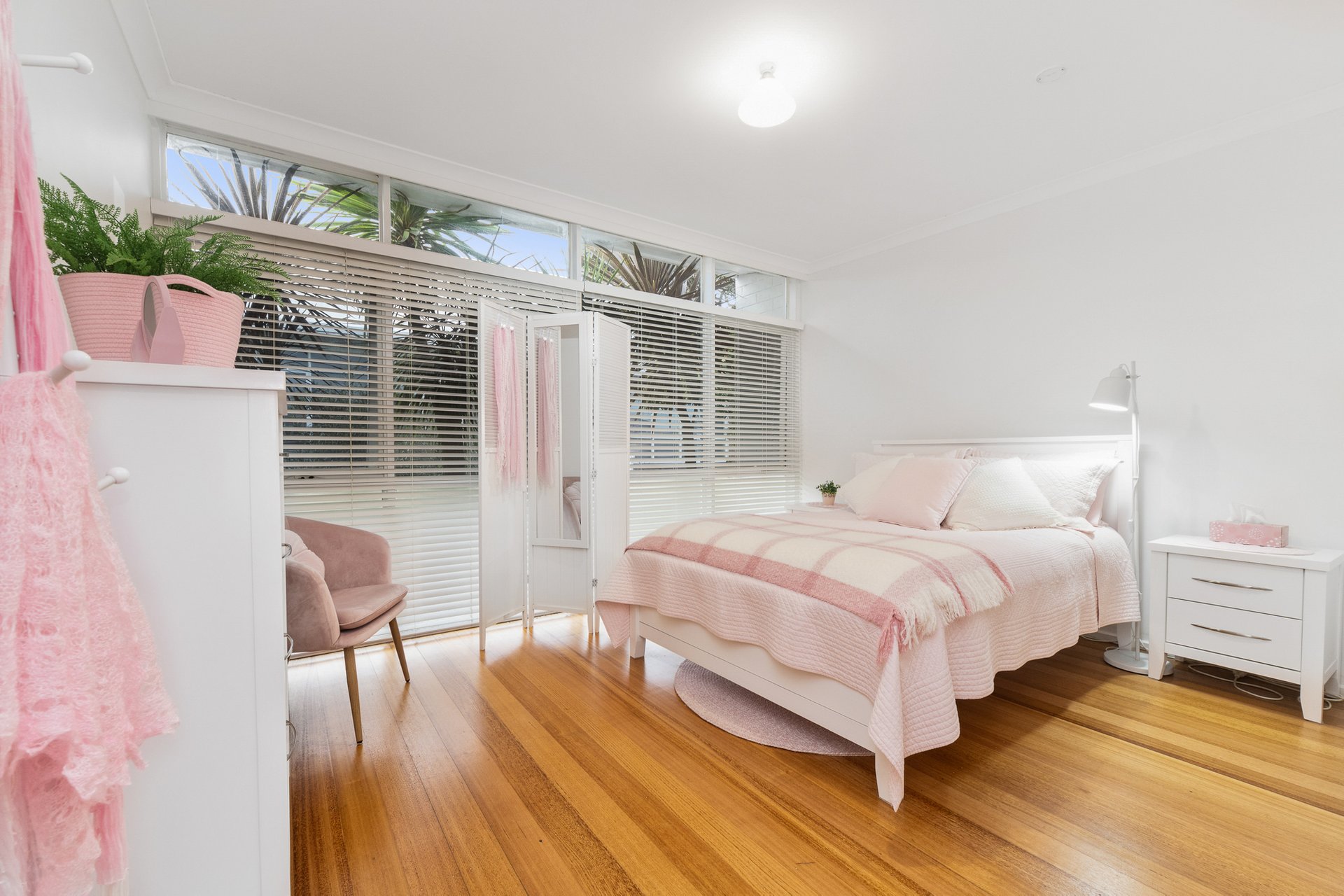 Property Gallery Thumbnail 8