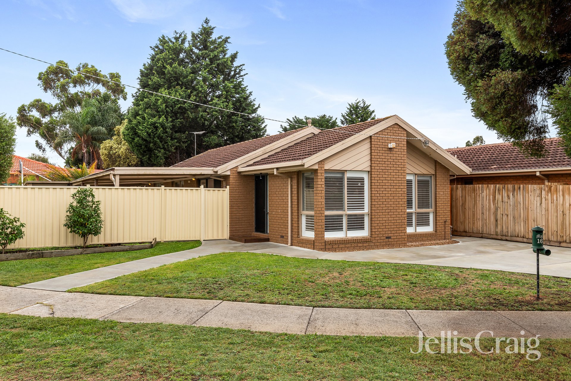 16 The Mears, Epping image 1