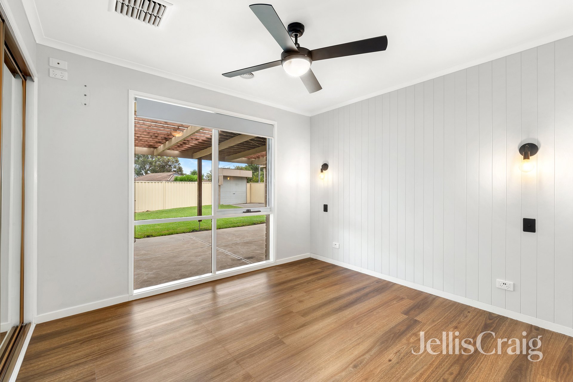 16 The Mears, Epping image 8