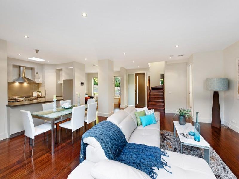 16 The Moor, Balwyn North image 5