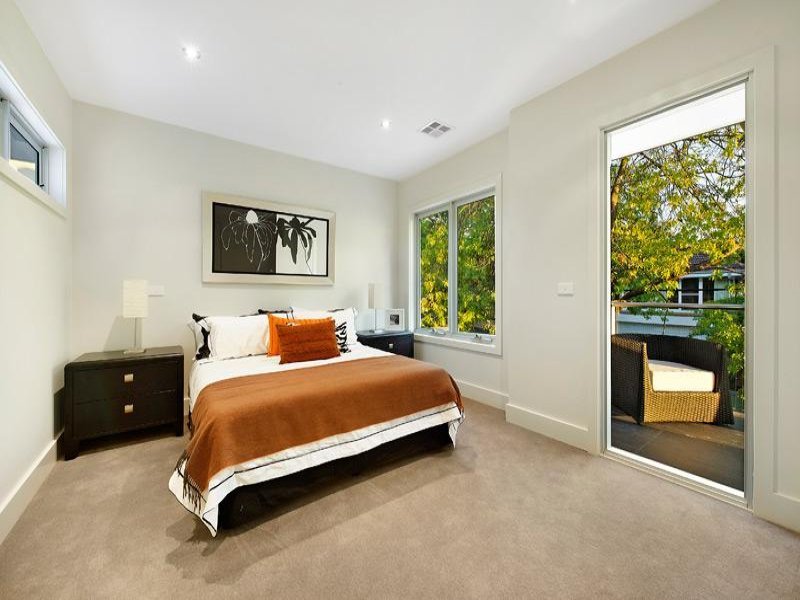 16 The Moor, Balwyn North image 6