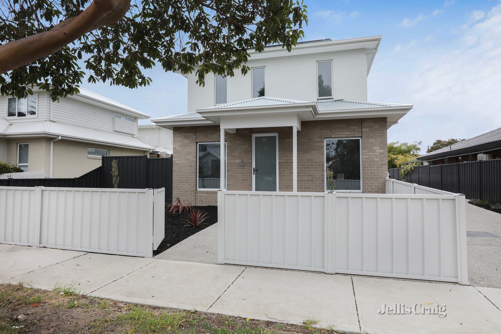 1/6 Thorpe Street, Newport image 13