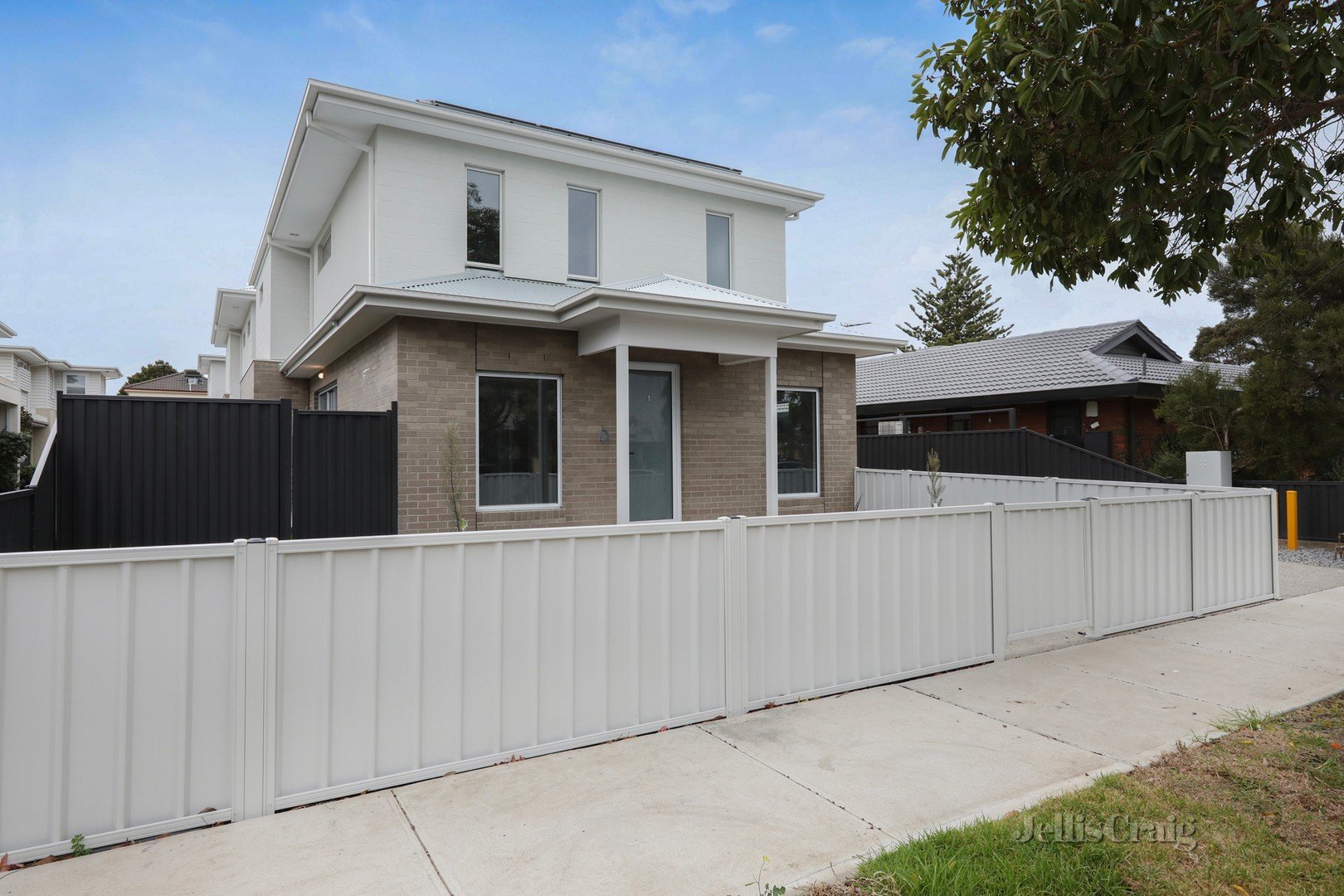 1/6 Thorpe Street, Newport image 14