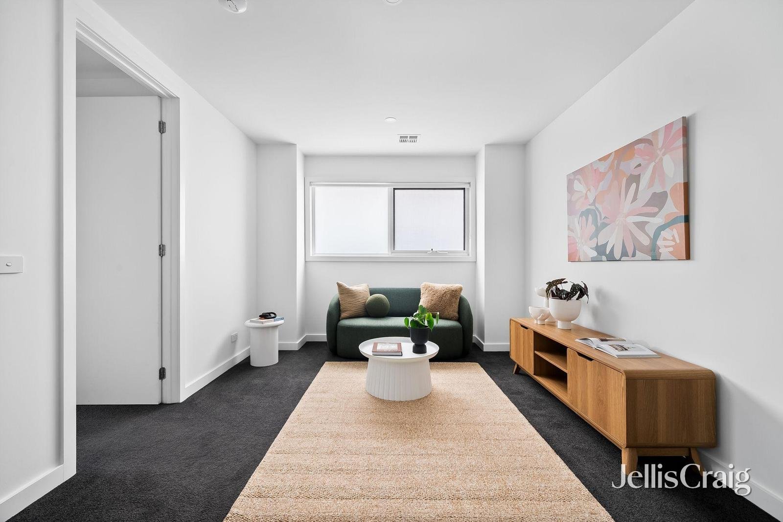 16 Thorpe Street, Newport image 13