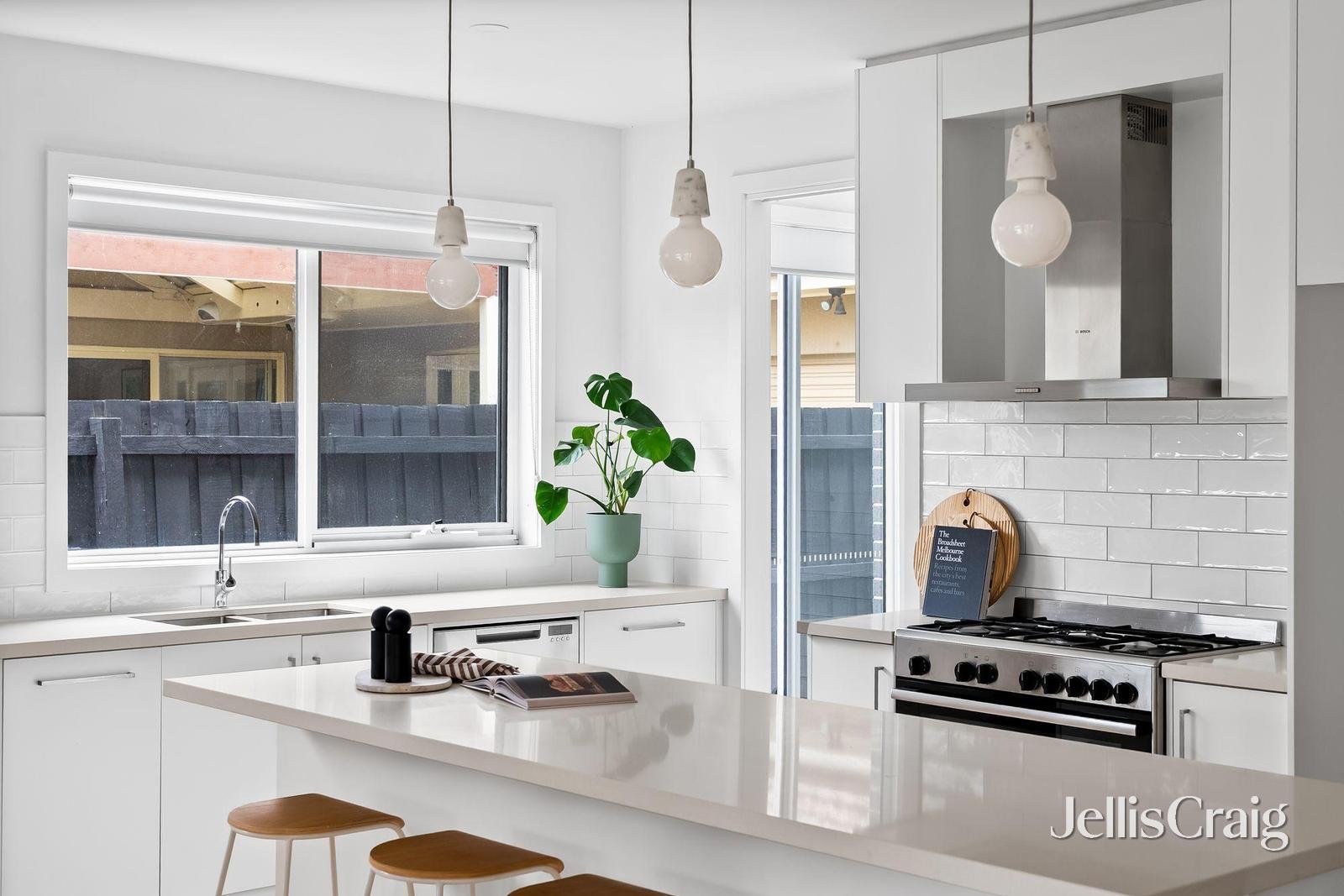 16 Thorpe Street, Newport image 24