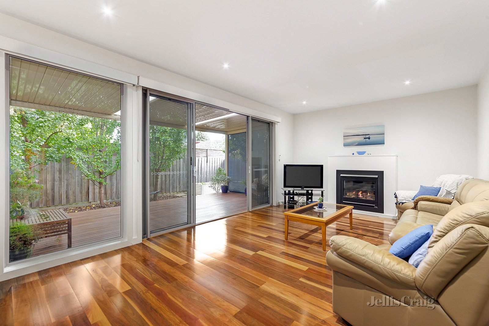 16 Tisane Avenue, Forest Hill image 2