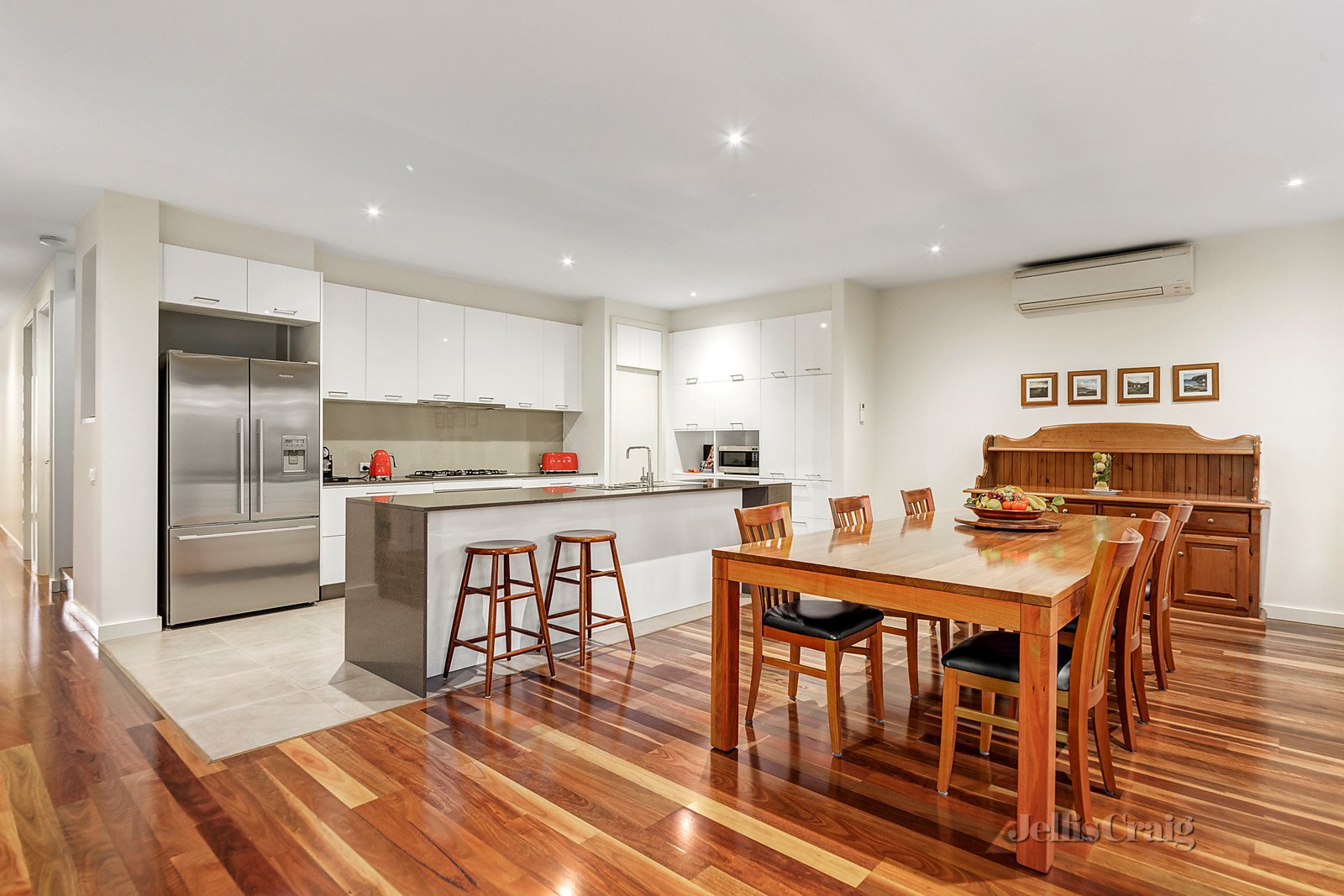 16 Tisane Avenue, Forest Hill image 3