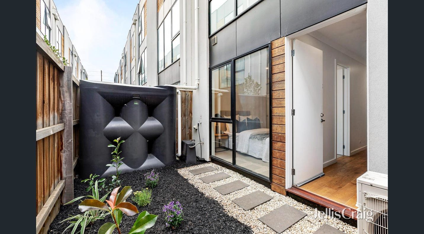16 Tomkins Road, Port&nbsp;Melbourne image 14