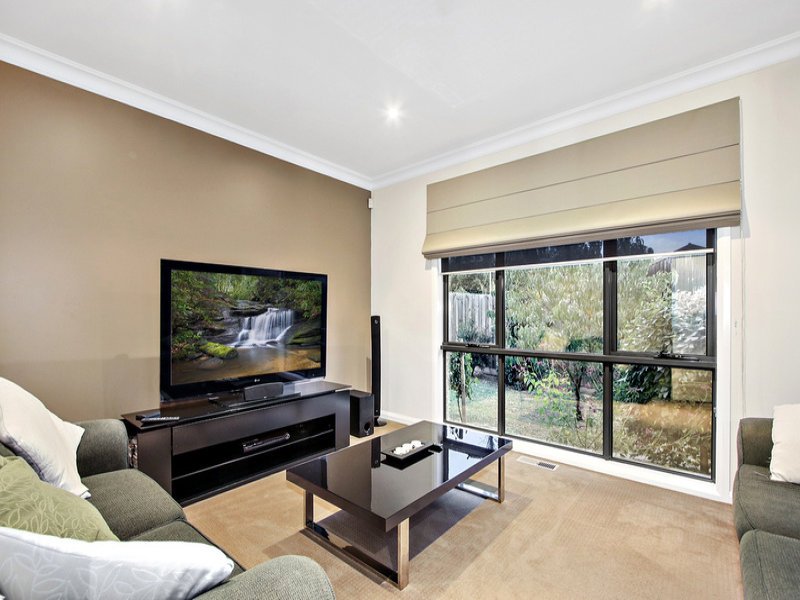 16 Tudor Drive, Mooroolbark image 4