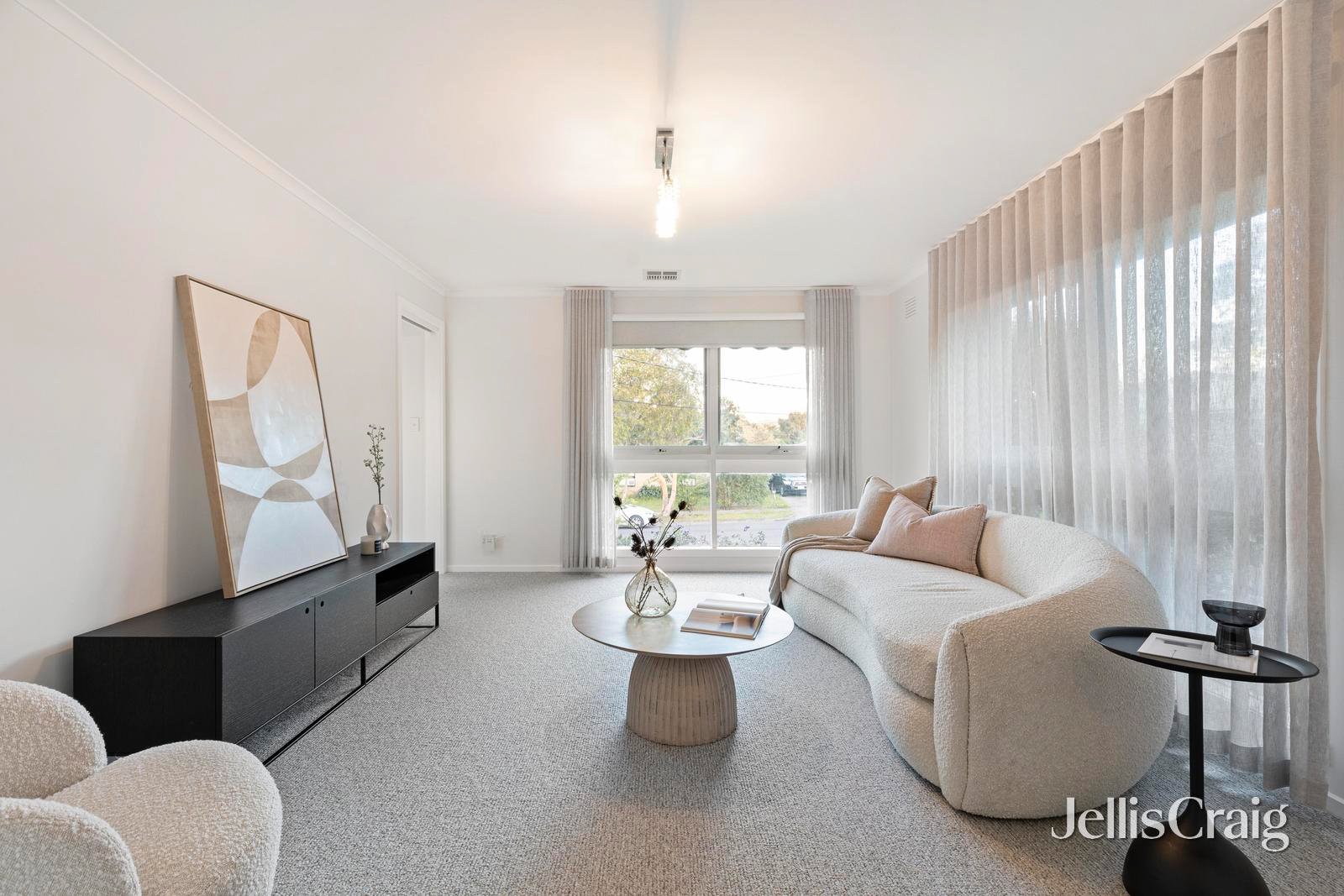 16 Tunbury Avenue, Ringwood image 2