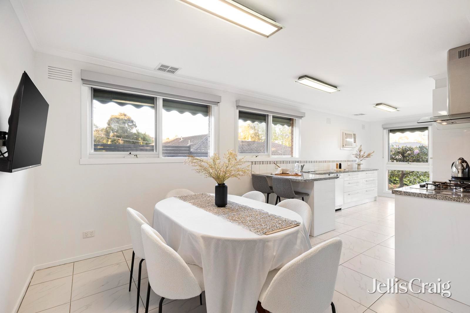 16 Tunbury Avenue, Ringwood image 3