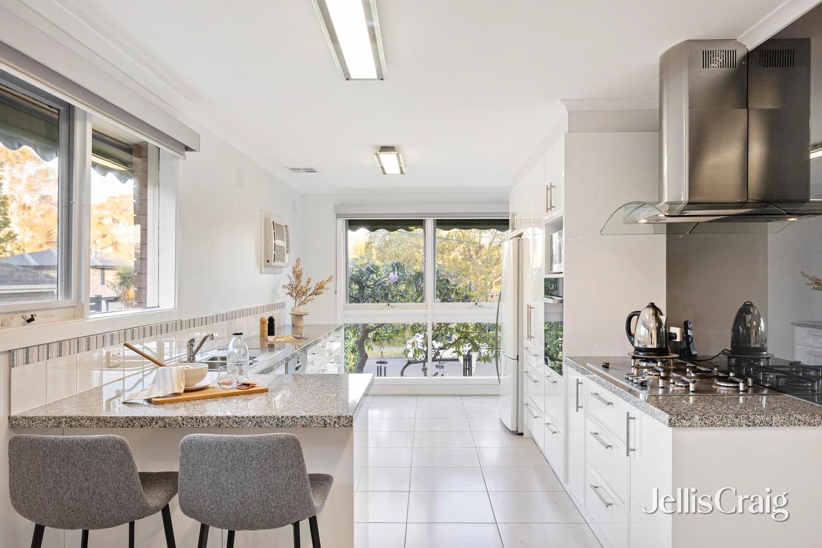 16 Tunbury Avenue, Ringwood image 4