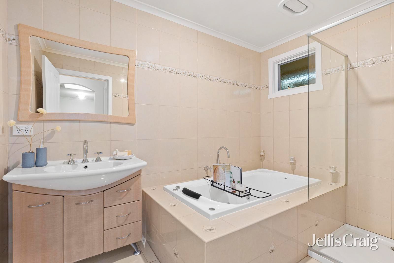 16 Tunbury Avenue, Ringwood image 8