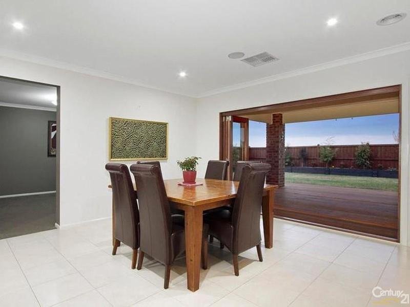 16 Vacation Way, Point Cook image 5
