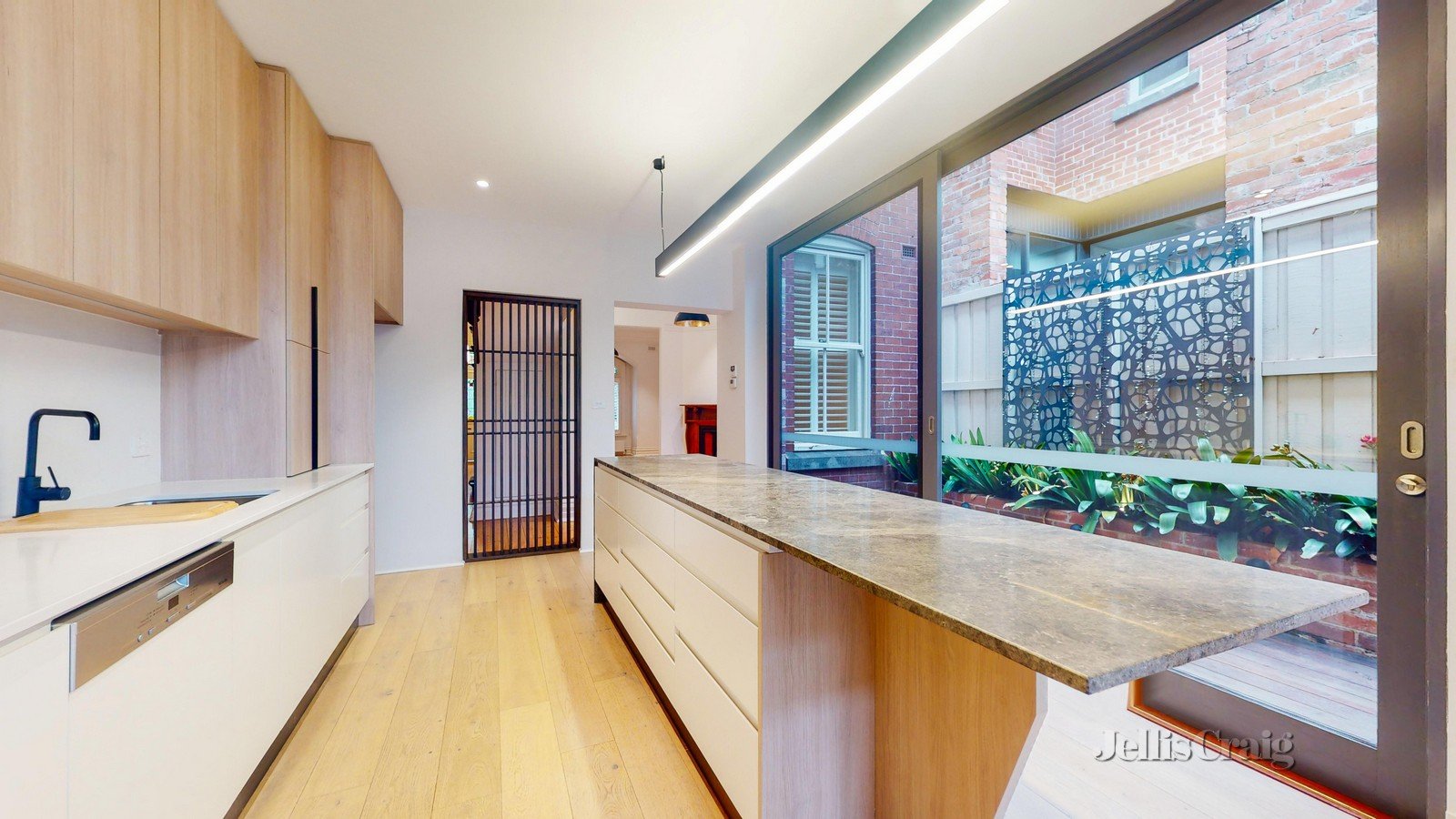 16 Vale Street, East Melbourne image 2