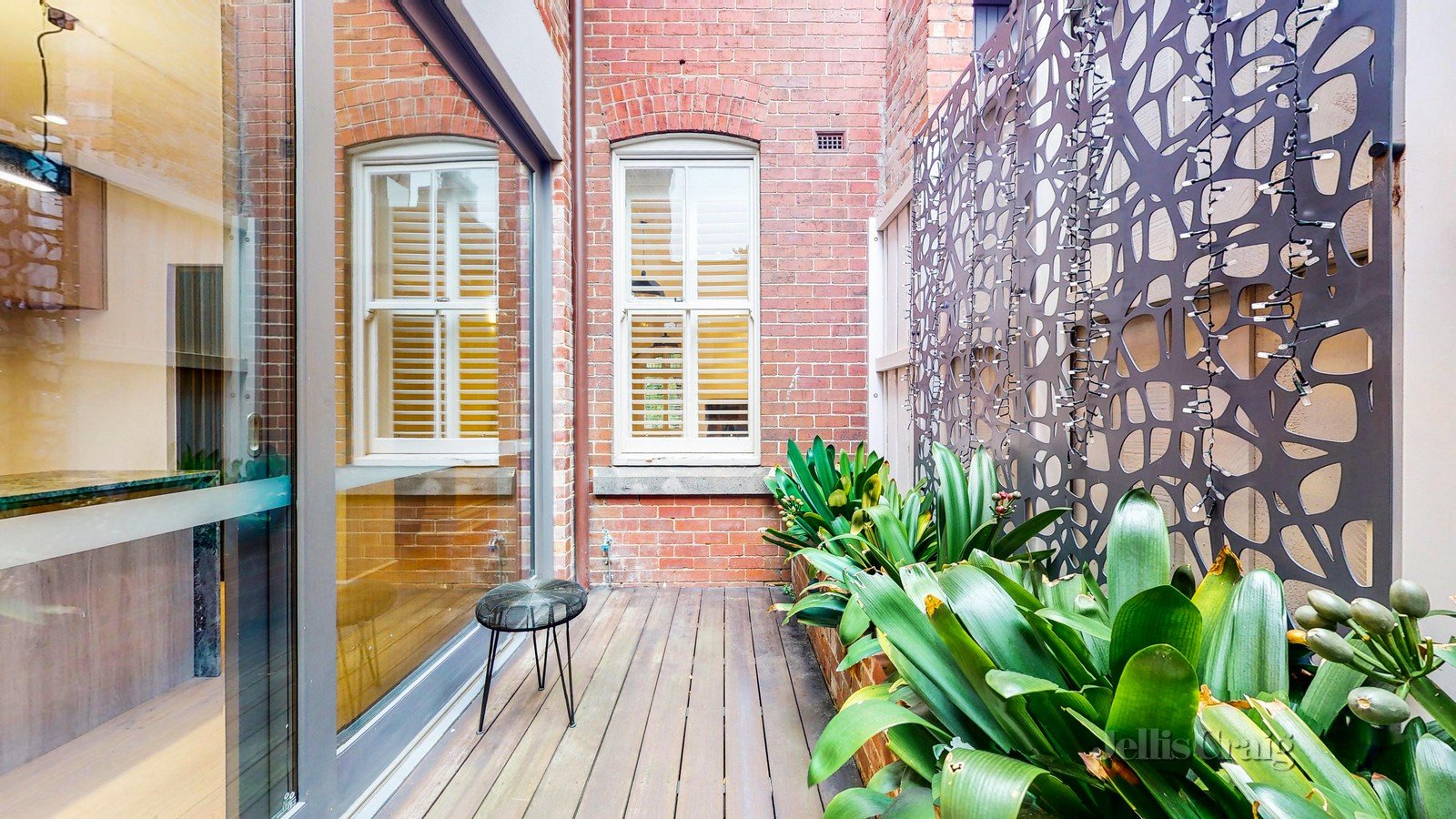 16 Vale Street, East Melbourne image 3