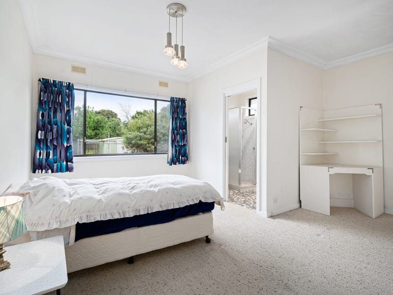 Property Gallery Thumbnail 8