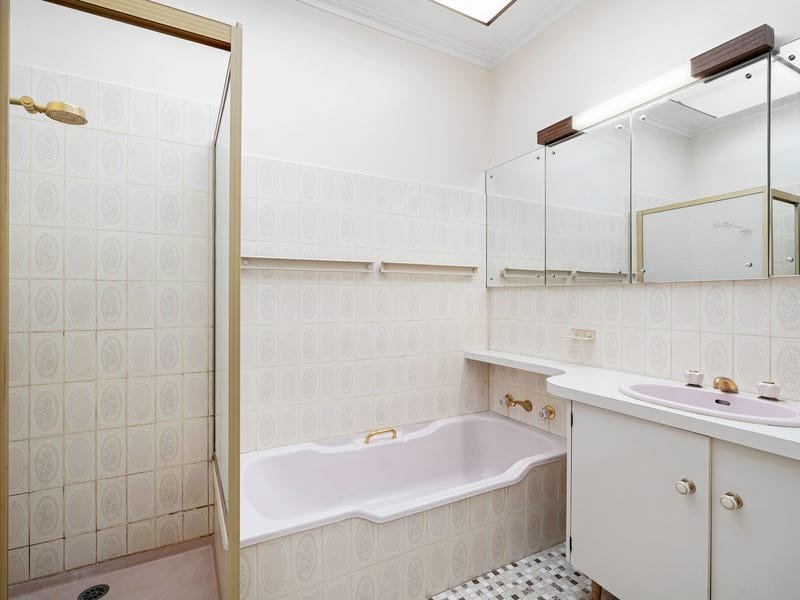 Property Gallery Thumbnail 9