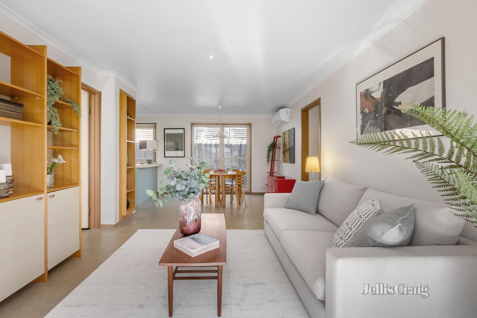 16 Violet Grove, Hawthorn image 4