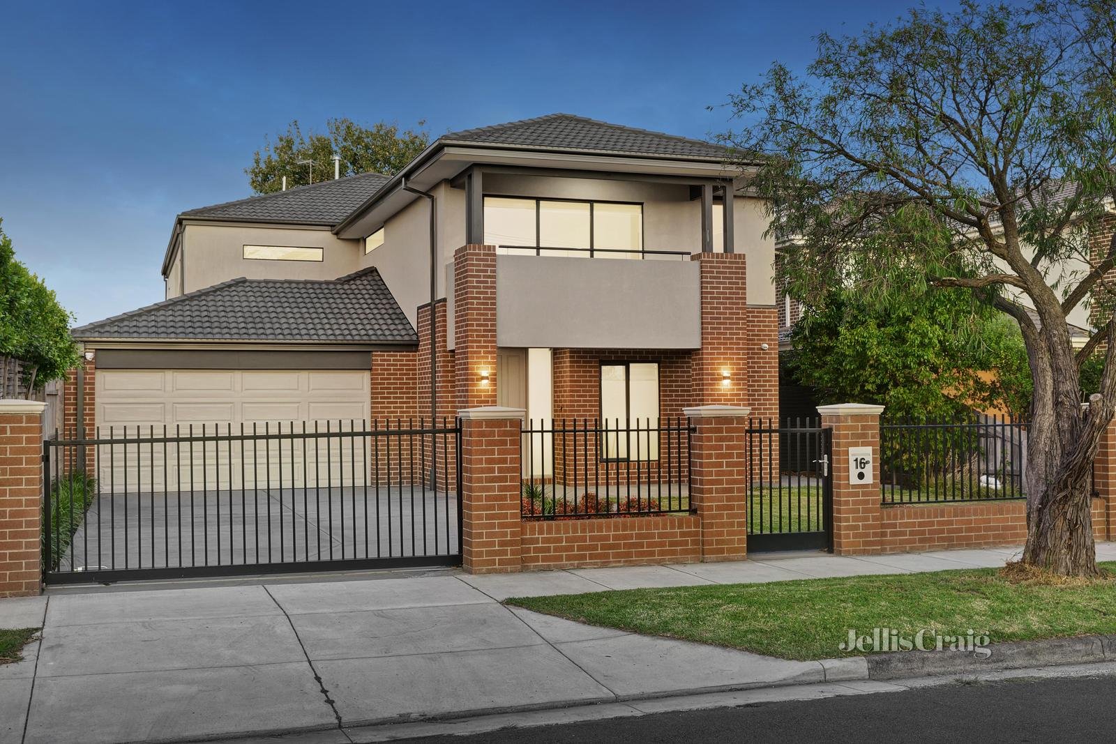 16 Wards Grove, Bentleigh East image 1