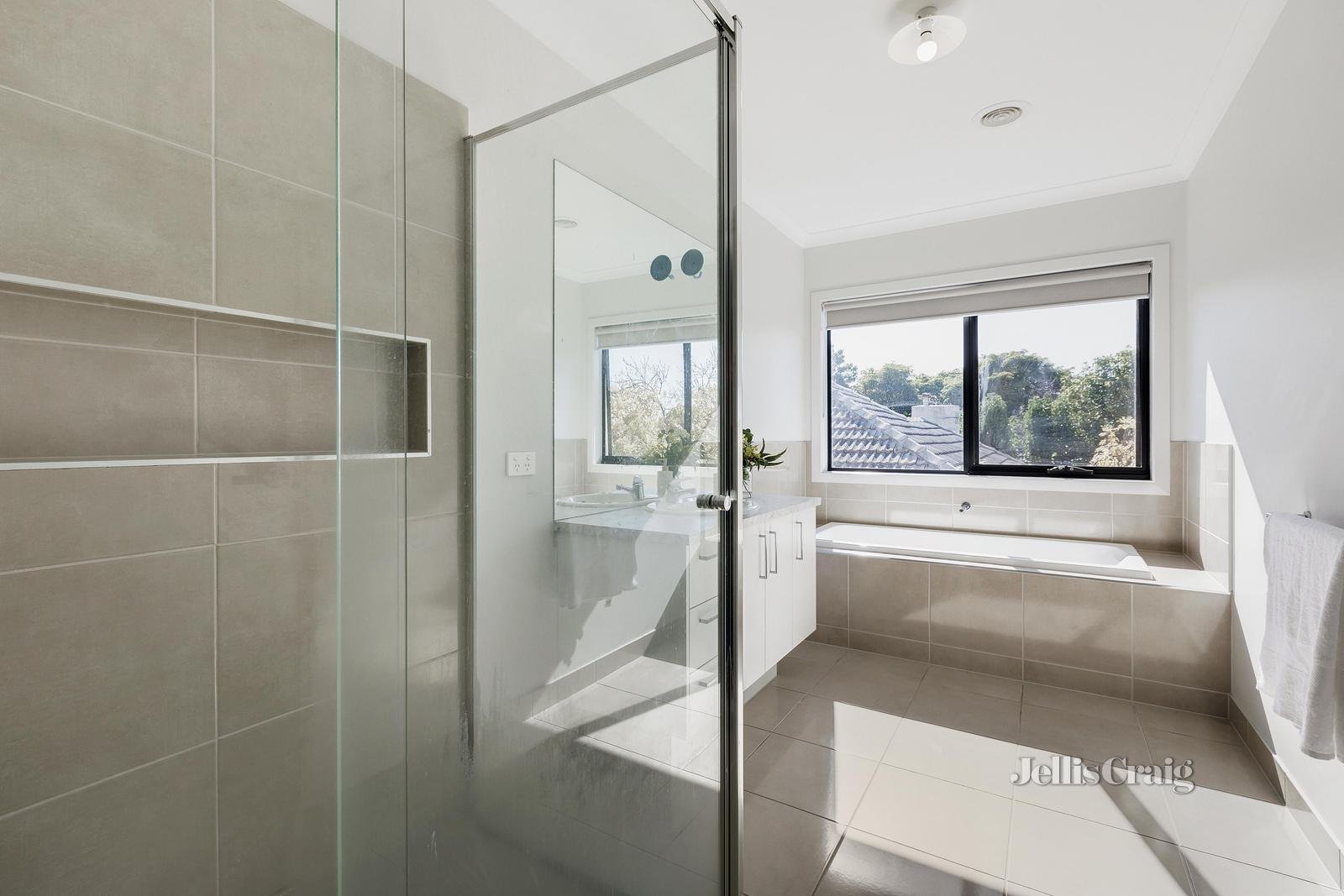 16 Wards Grove, Bentleigh East image 9