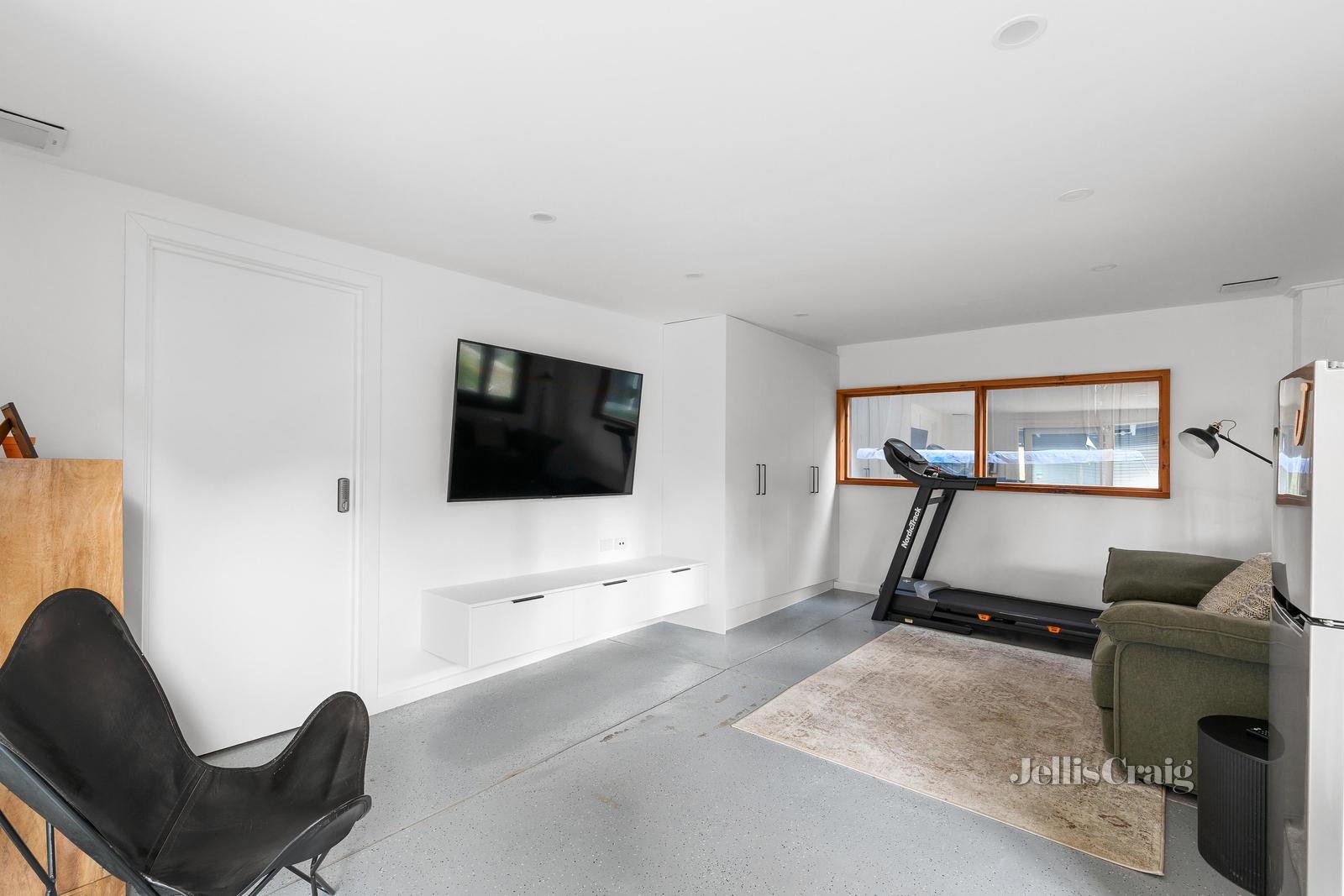 16 Warrington Crescent, Wattle&nbsp;Glen image 8