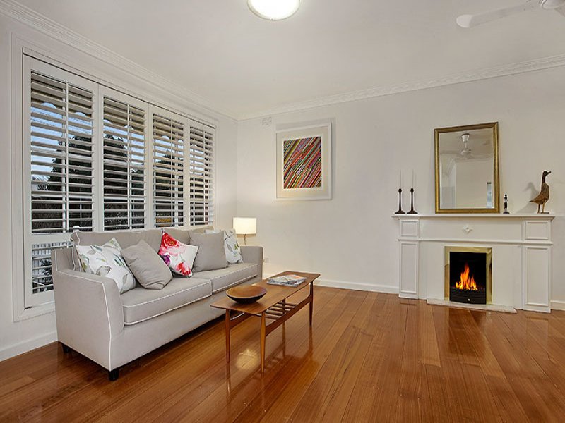 1/6 Westminster Street, Balwyn image 4