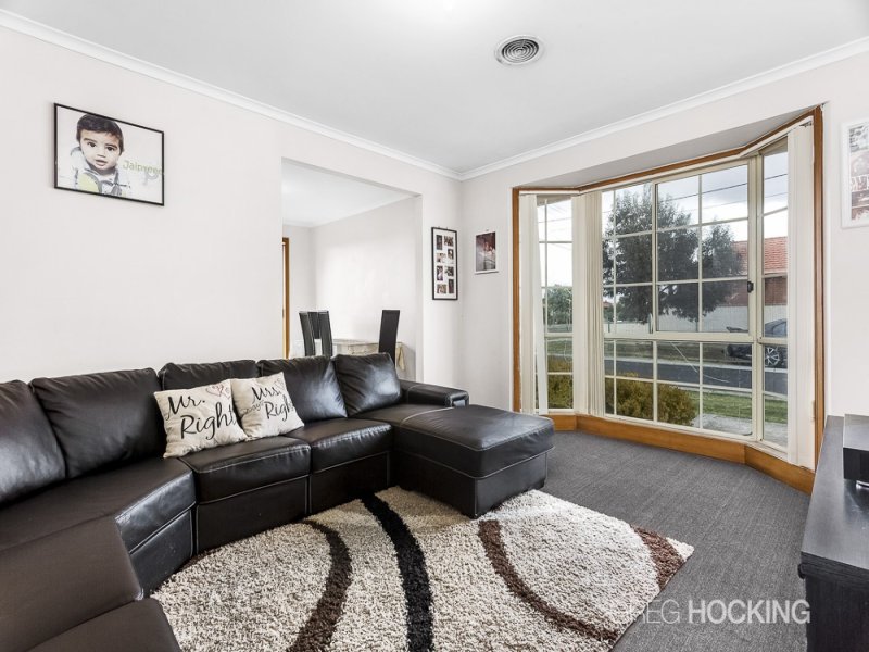 16 Willis Court, Altona Meadows image 2