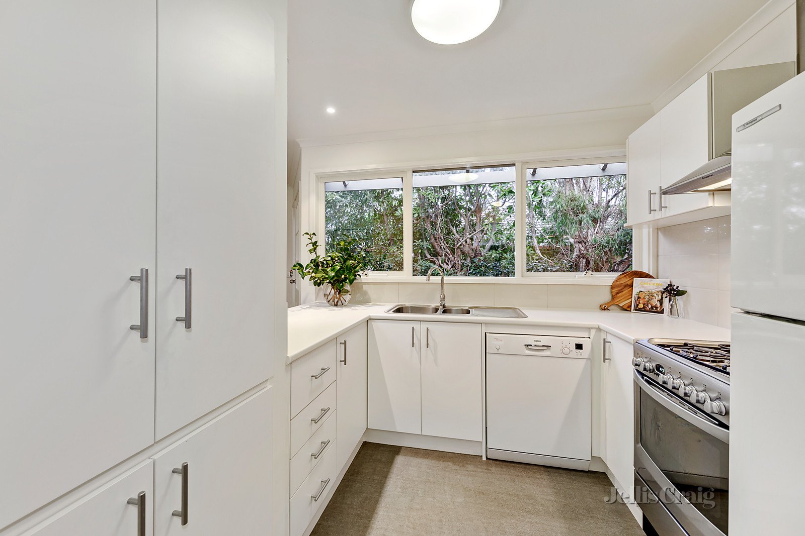 1/6 Windella Avenue, Kew East image 6