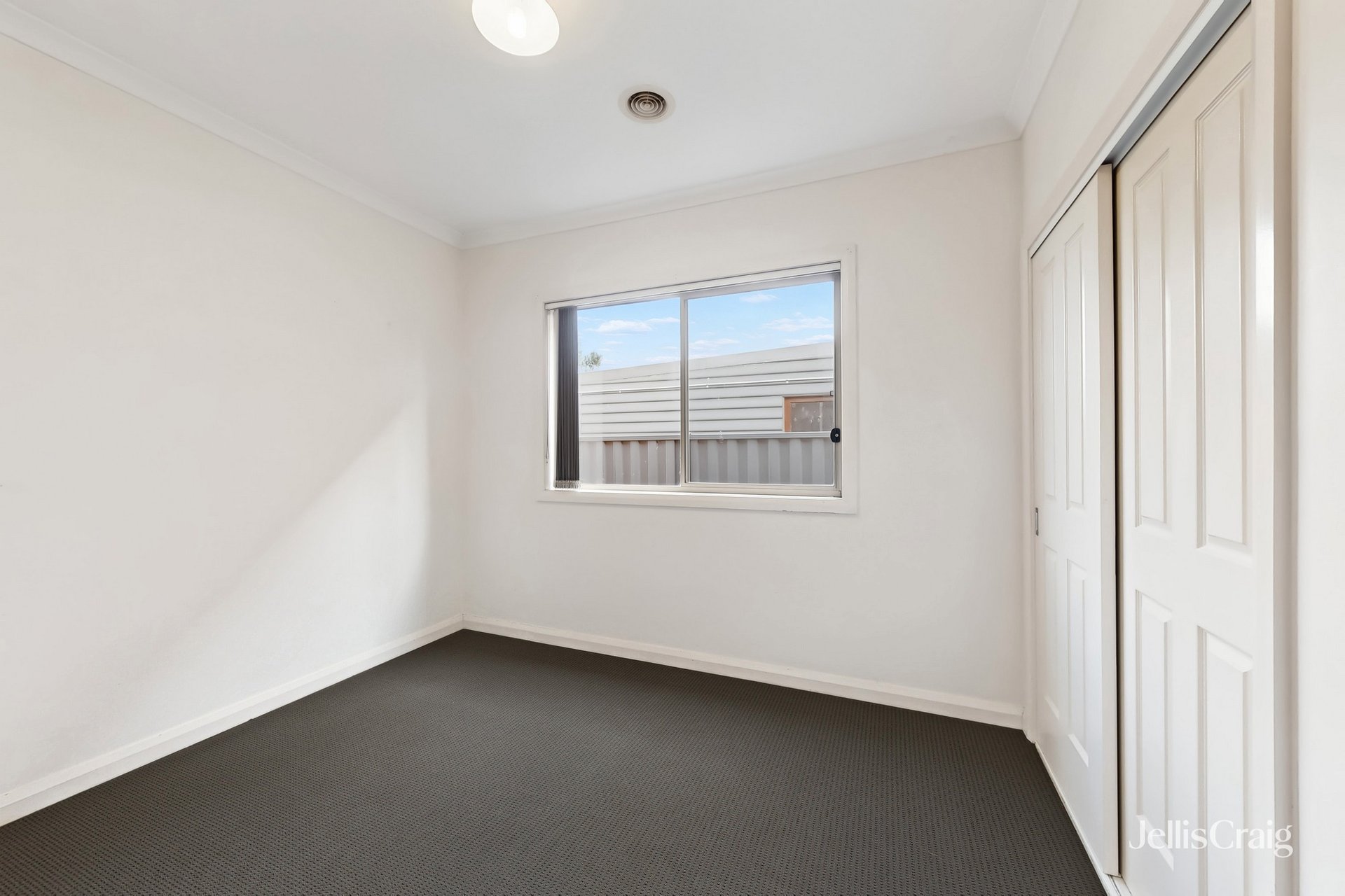 16 Wisteria Avenue, Craigieburn image 7
