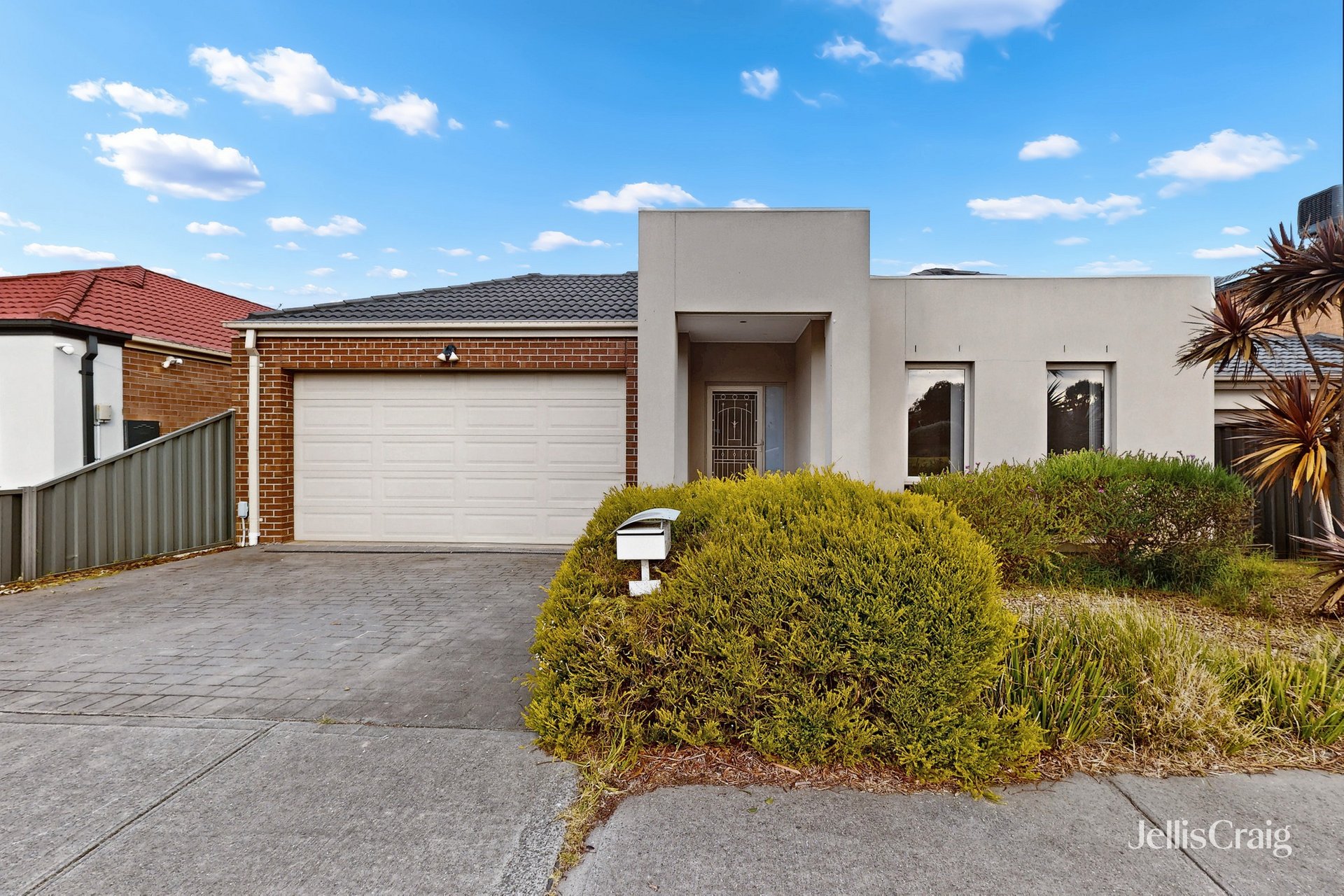 16 Wisteria Avenue, Craigieburn image 1