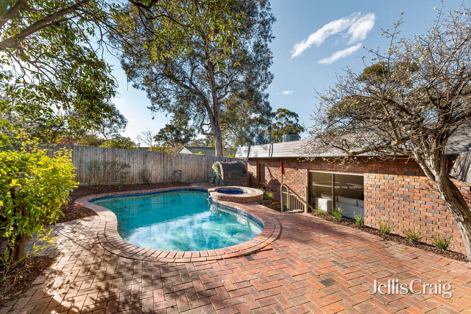 16 Woodland Grove, Montmorency image 14