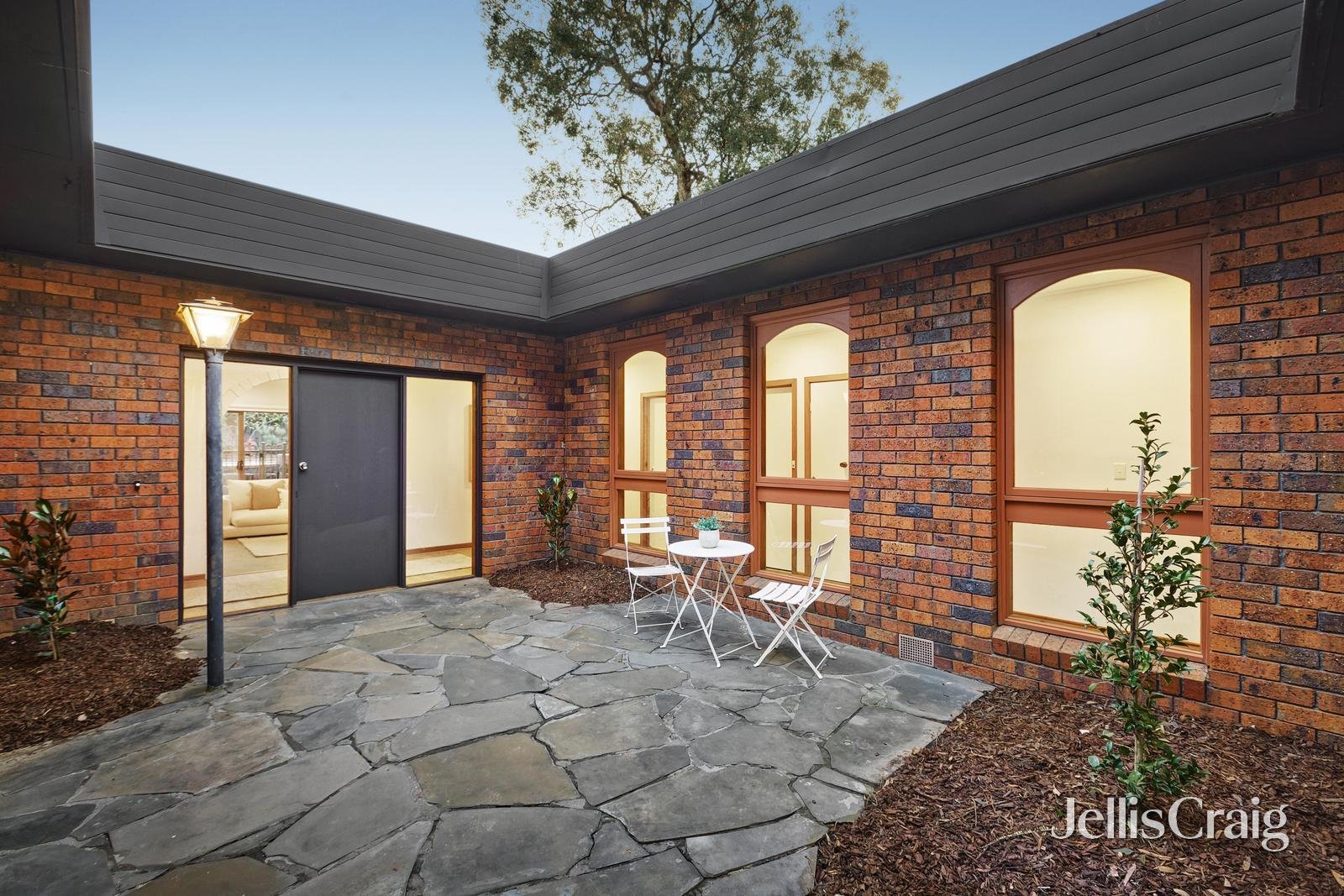 16 Woodland Grove, Montmorency image 15