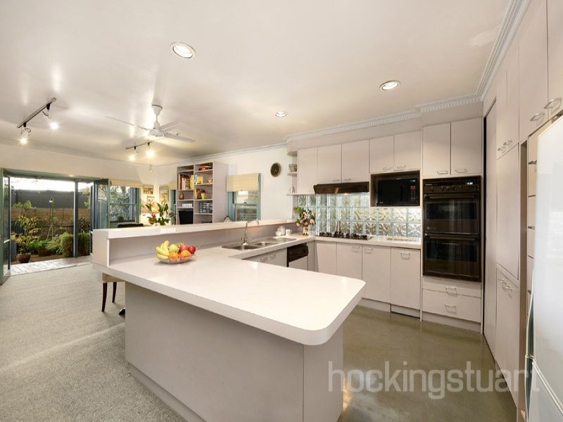 16 Woodville Street, Balwyn North image 3