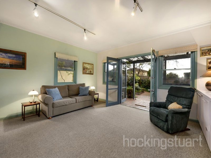 16 Woodville Street, Balwyn North image 5