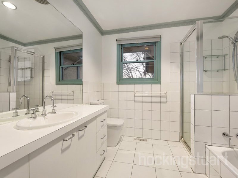 16 Woodville Street, Balwyn North image 6