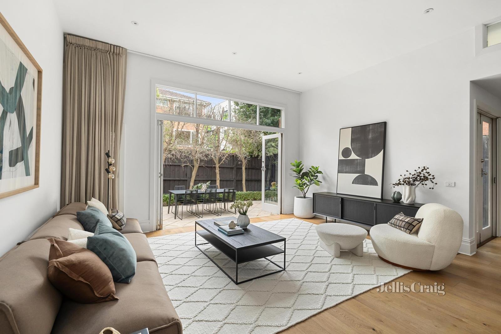 16 Wrexham Road, Prahran image 2