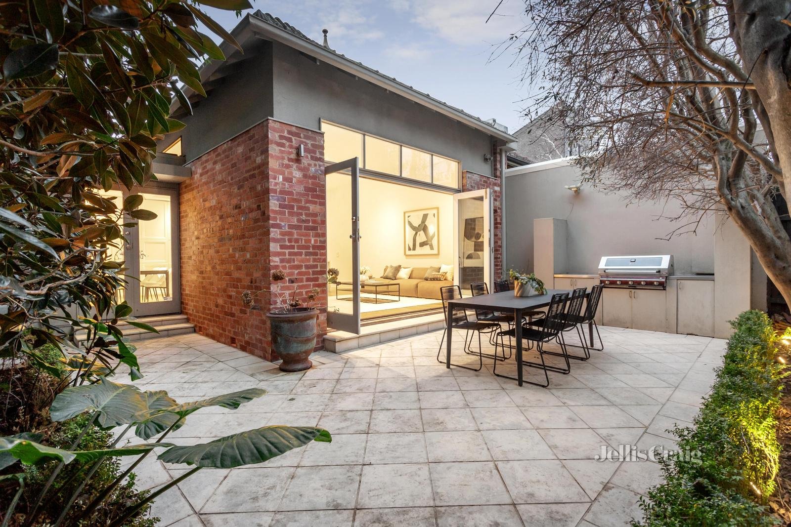 16 Wrexham Road, Prahran image 5