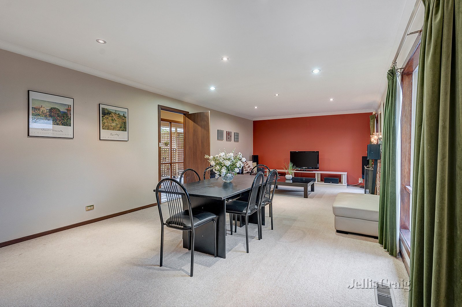 16 Yanigin Drive, Glen Waverley image 5