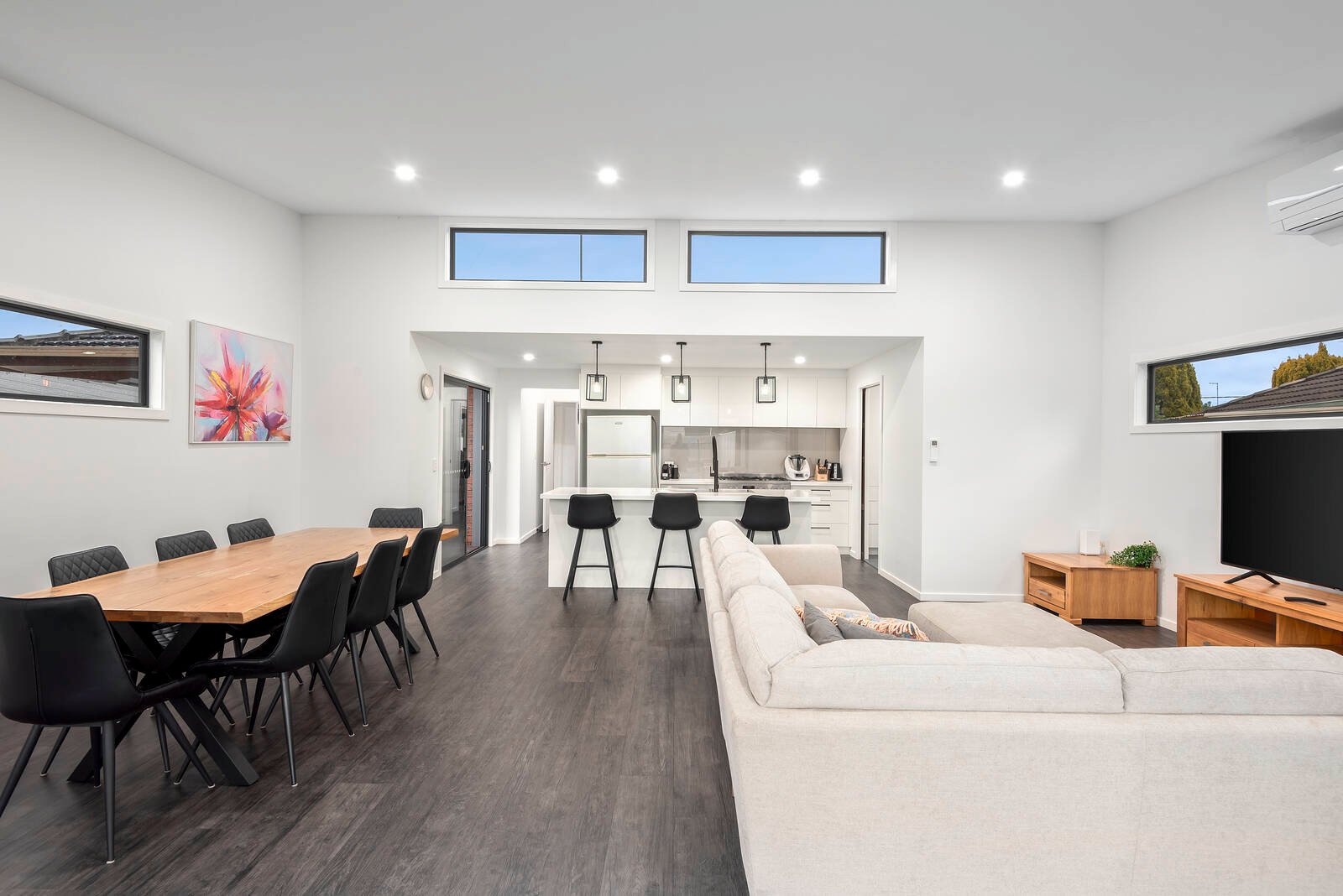 Property Gallery - Main Image