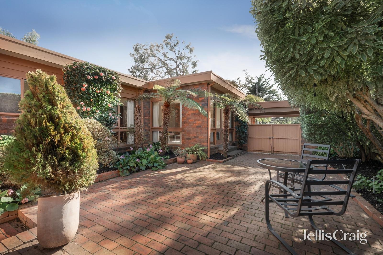 16 York Street, Glen Waverley image 10