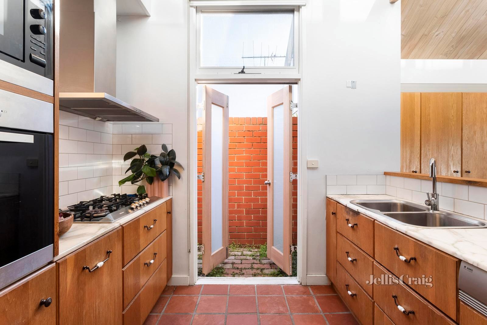160 Amess Street, Carlton North image 7