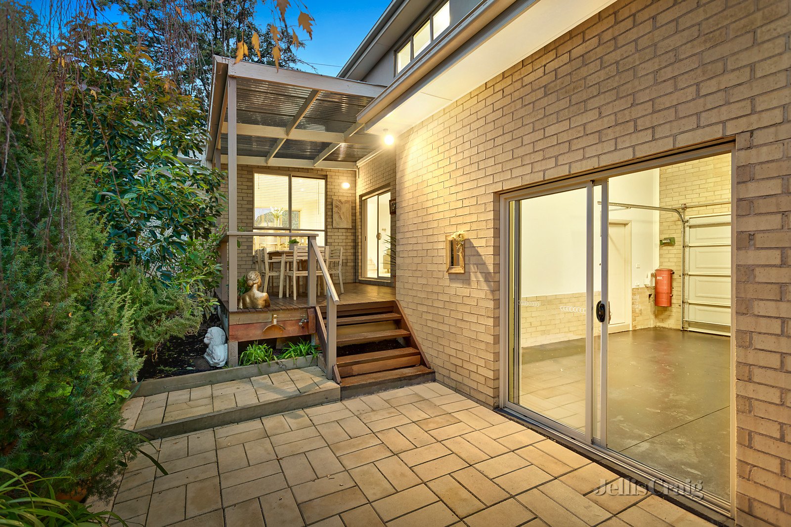 1/60 Ayr Street, Doncaster image 9