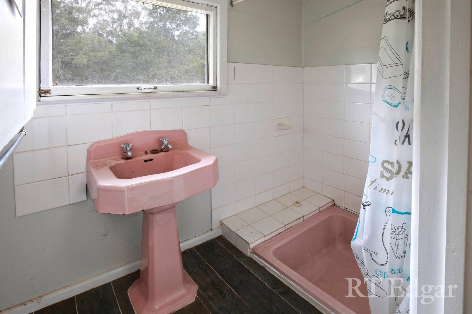 Property Gallery Thumbnail 6