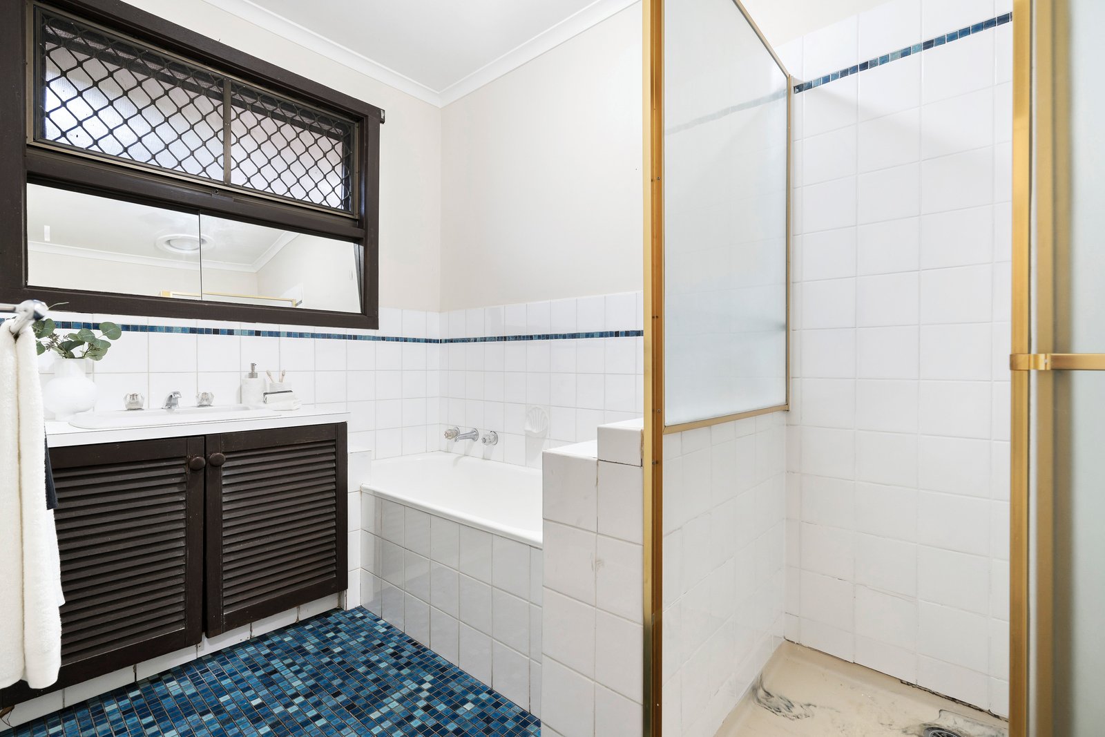 Property Gallery Thumbnail 8